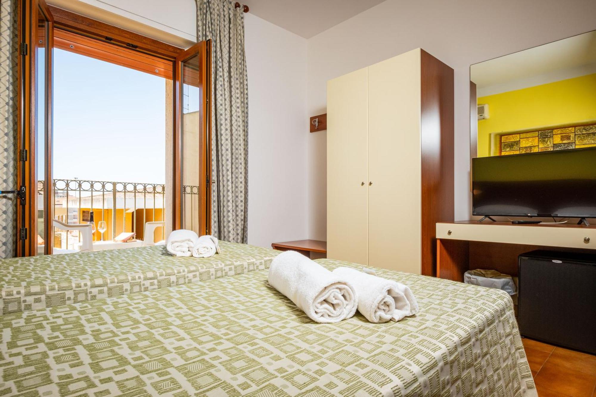 Hotel Il Gabbiano Альгеро Екстер'єр фото