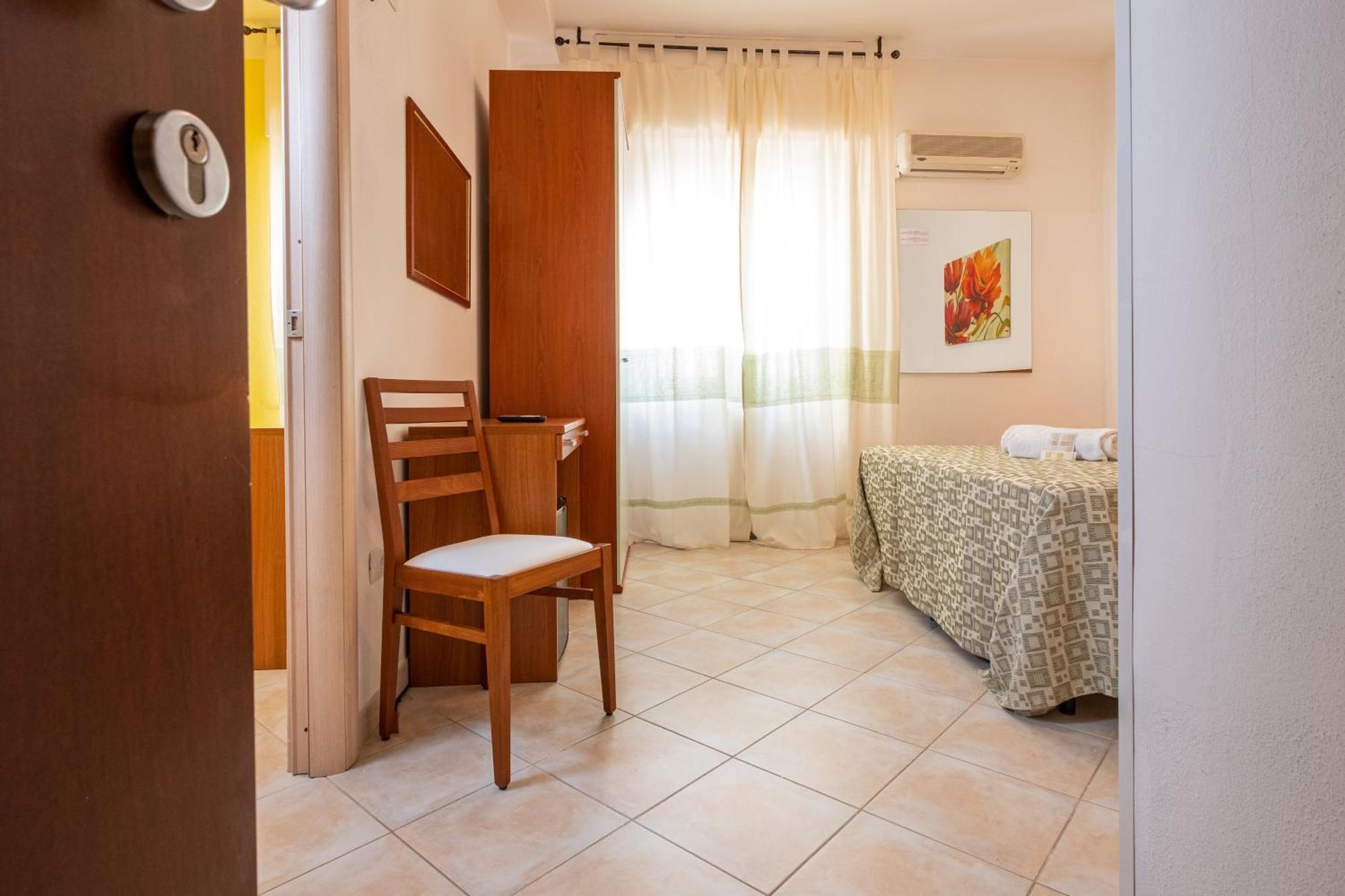 Hotel Il Gabbiano Альгеро Екстер'єр фото