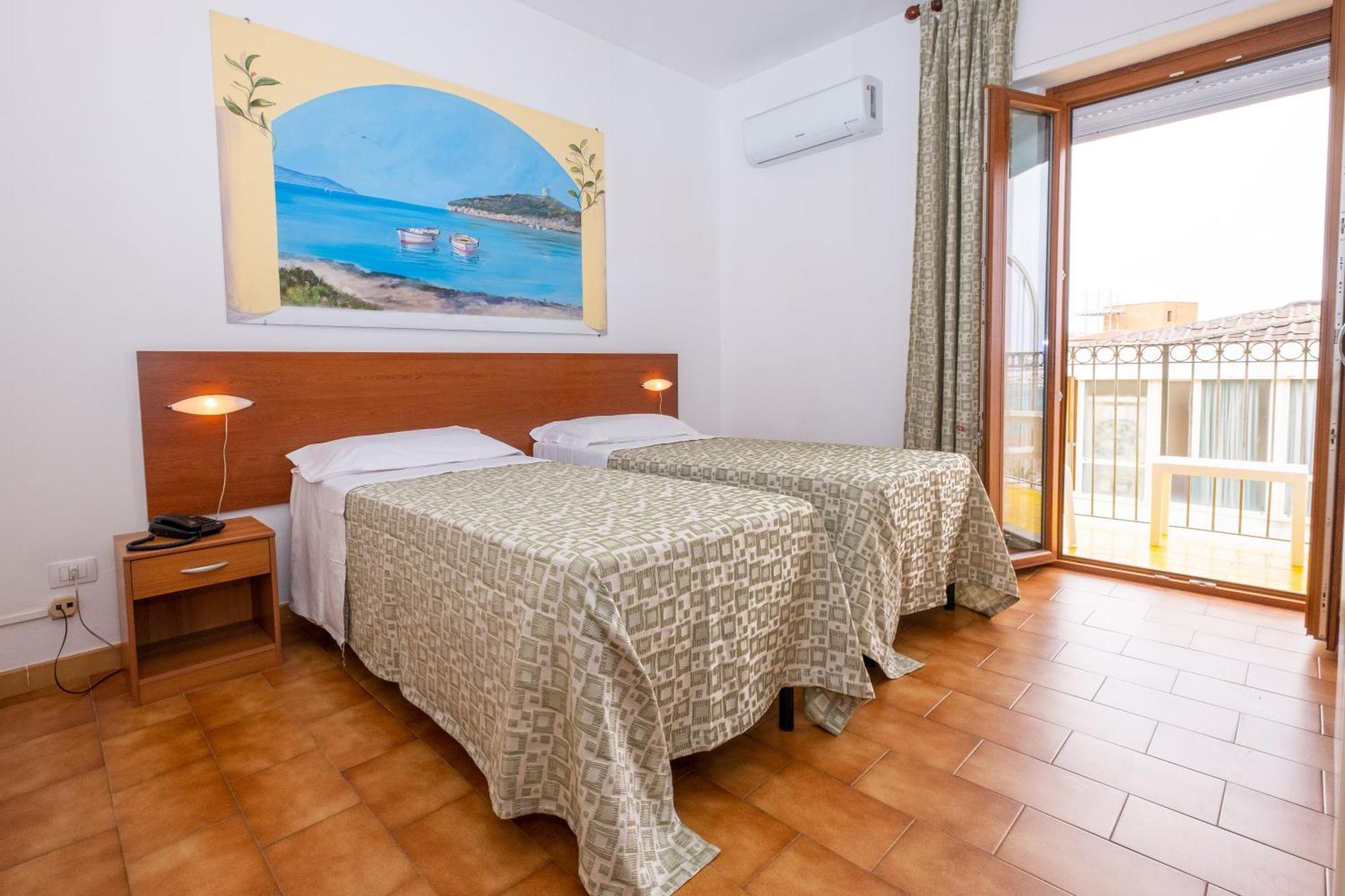 Hotel Il Gabbiano Альгеро Екстер'єр фото