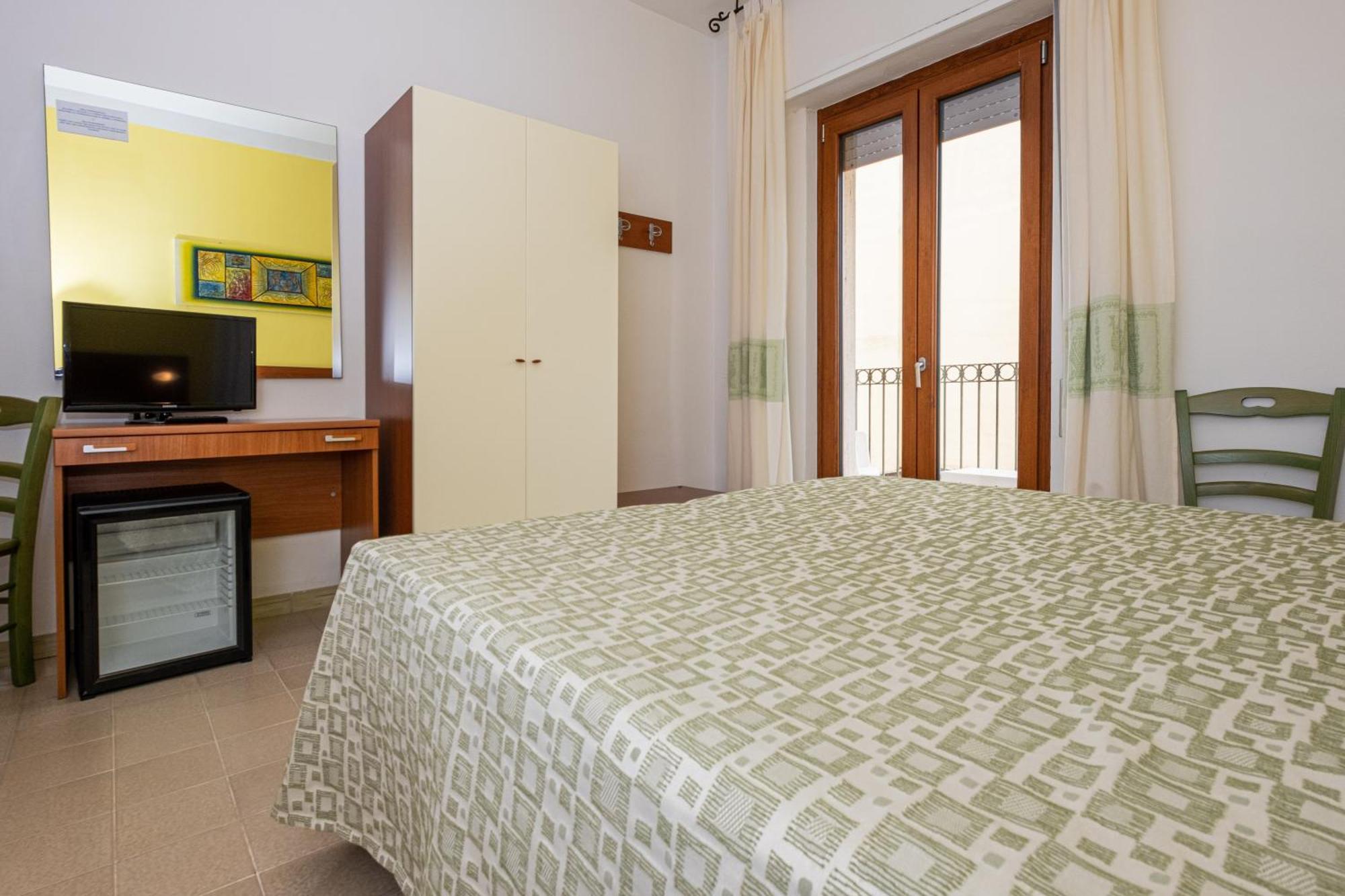 Hotel Il Gabbiano Альгеро Екстер'єр фото
